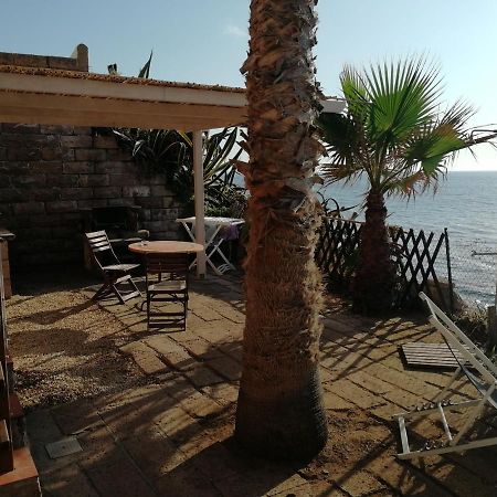 Waterfront Apartments Bosa Porto Alabe Bagian luar foto