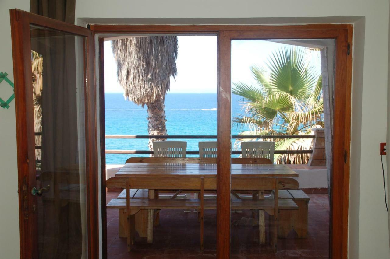 Waterfront Apartments Bosa Porto Alabe Bagian luar foto