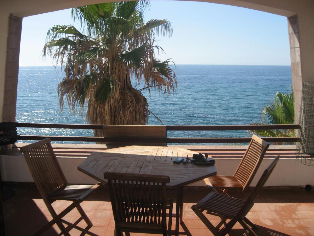 Waterfront Apartments Bosa Porto Alabe Bagian luar foto